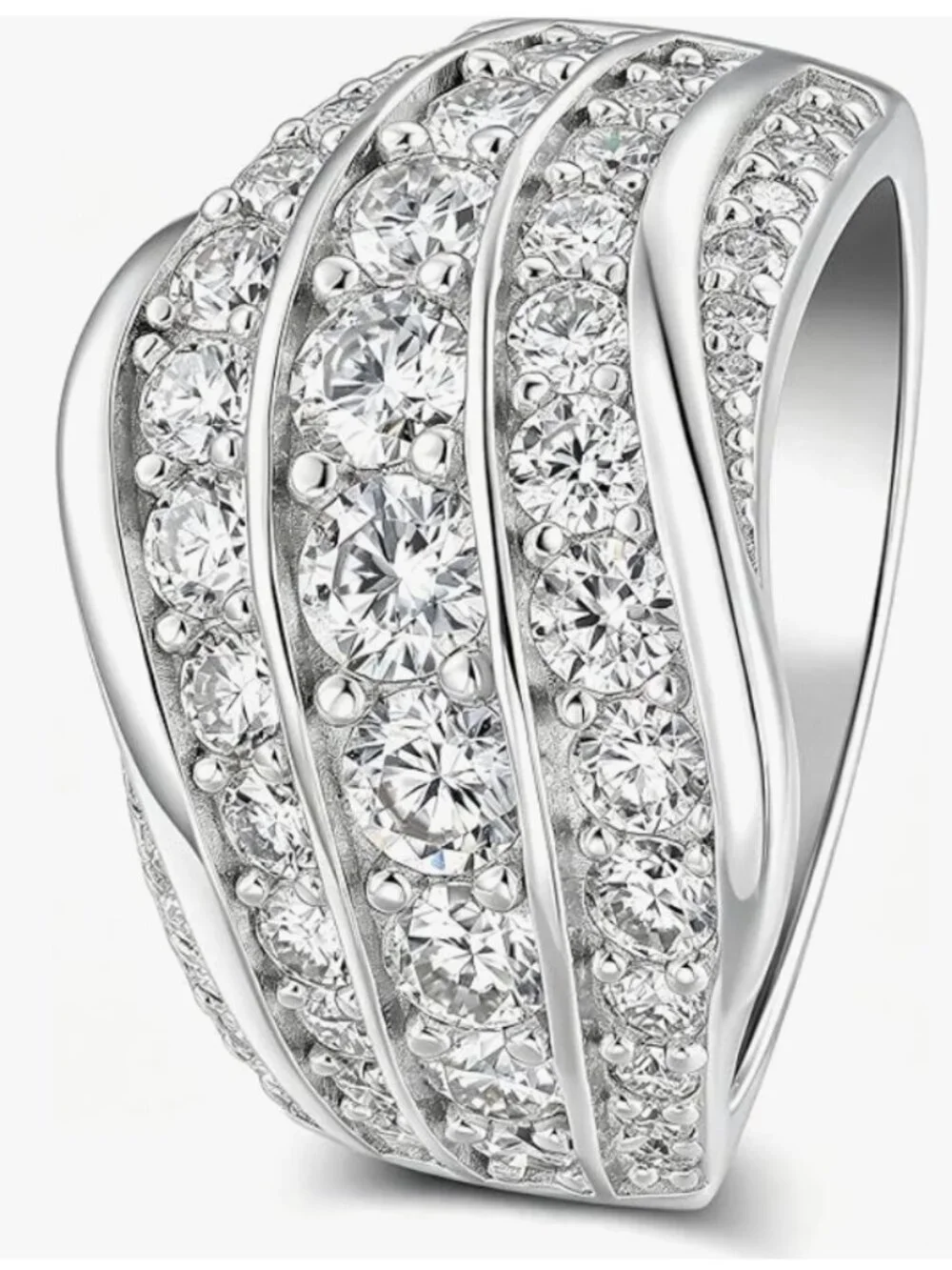 NWT Moissanite White Gold Plated Silver Ring Size 7